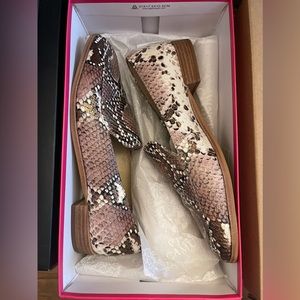 Barely worn Vince Camuto Snakeskin Brynna Loafer